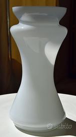 Vaso in vetro bianco anni 1970_MANGIAROTTI