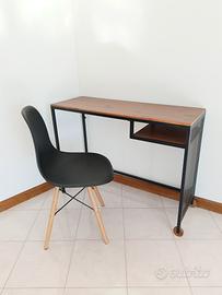 Scrivania Ikea Fjallbo industriale 