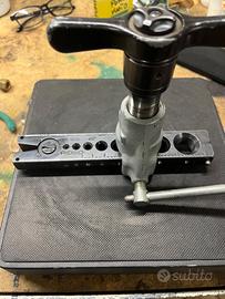 Cartellatrice flangiatore ridgid