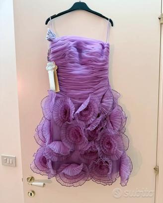 Diversi abiti da cerimonia