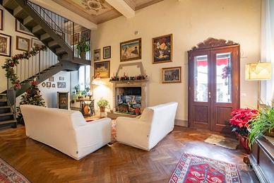 Villa di 396 m² con 4 locali e box auto doppio a M