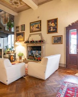 Villa di 396 m² con 4 locali e box auto doppio a M