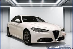 Alfa Romeo Giulia 2.2 Turbo MT6 180CV Busines...