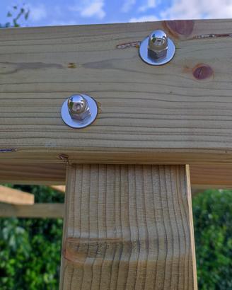 Gazebo in legno trattato