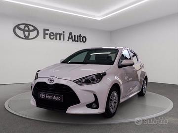 TOYOTA Yaris 1.0 business