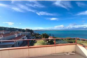 Trivani vista mare