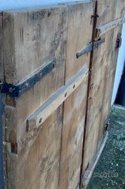 7 ante in legno antico con ferramenta originale
