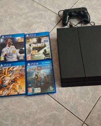 PlayStation 4 controller e 4 giochi 1tb