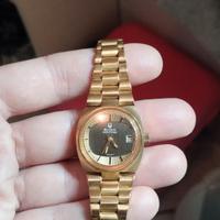 Bulova Accutron gold donna