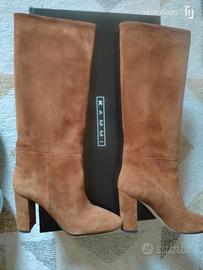 Stivali camoscio naturale, colore ocra 