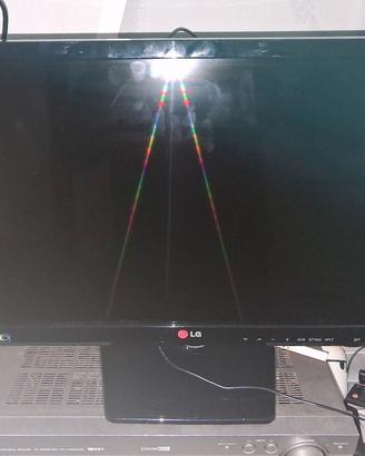 TV LG 22 pollici con telecomando 