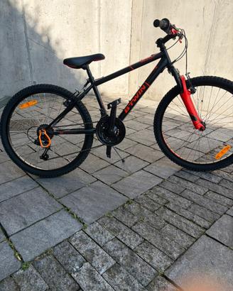 Bicicletta Mtb Rockrider 500 24 pollici usata poco