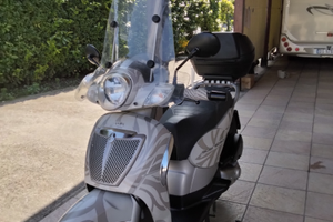 Scooter Aprilia scarabeo cc181