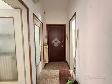 3 LOCALI A PIACENZA
