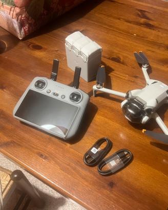 DJI MINI 4 pro fly more combo