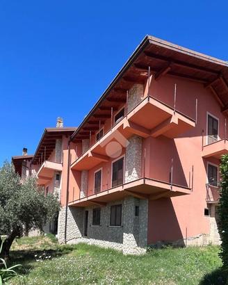 PORZIONE DI TRIFAMILIARE A CERISANO