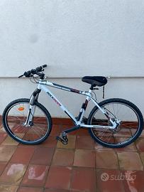 Mountain Bike Rockrider