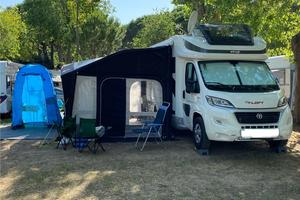 Veranda camper