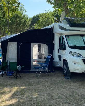 Veranda camper