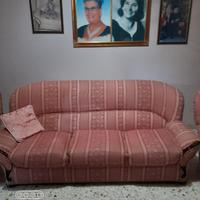 divano  a 3 posti 