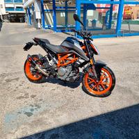 KTM Duke 390 2023