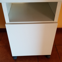 Armadietto bianco in ferro con rotelle