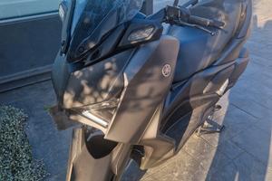 Yamaha X Max 300