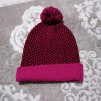 Berretto Benetton cuori e pompon