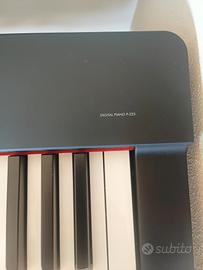 Pianoforte digitale Yamaha P-225 + accessori