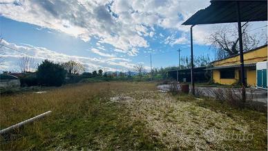 Terreno di 500 m² a Capannori