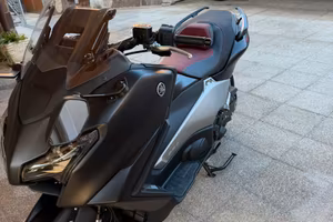 YAMAHA TMAX 560 - 25º ANNIVERSARIO