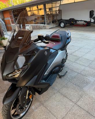 YAMAHA TMAX 560 - 25º ANNIVERSARIO