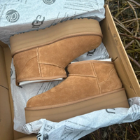 Stivali da donna UGG Mini Platform EU 40