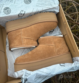 Stivali da donna UGG Mini Platform EU 40