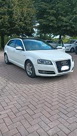 Audi A3 Sportback 1.6 TDI 90 CV Ambition S-Line