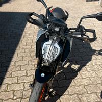 KTM DUKE 390