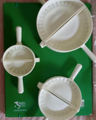 Set formine per fare i panzerotti in casa 