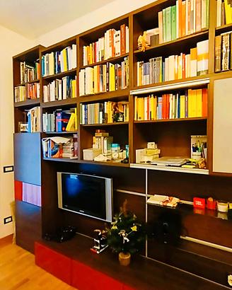  Metà prezzo: base TV e Libreria Ikea 