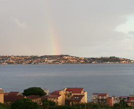 Vista stretto di Messina