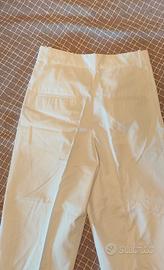 Pantaloni 