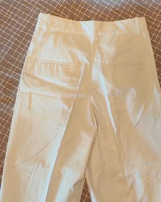 Pantaloni 
