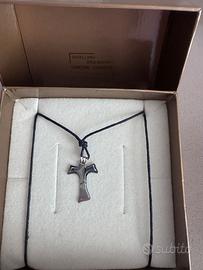 TAU con collana cotone
