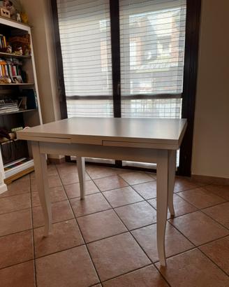 Tavolo allungabile in legno massello