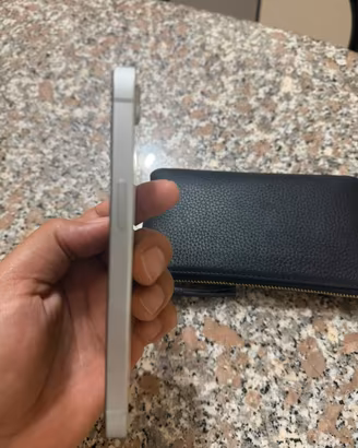 iPhone 16e 256GB Bianco - 98% Batteria
