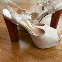 Tacchi aperti davanti con tacco in legno