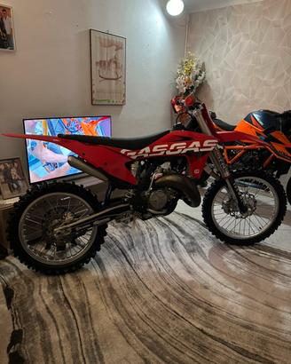 gas gas 125 mc,possibile immatricolazione e motard