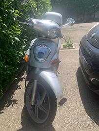 Kymco People 150