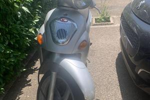 Kymco People 150