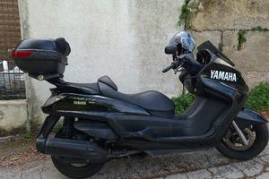 Yamaha majesty 400