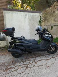 Yamaha majesty 400